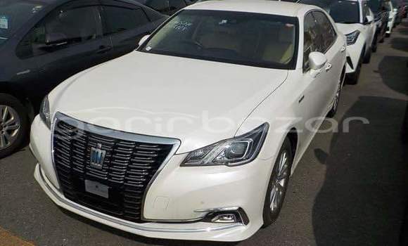কেনা ব্যবহৃত Toyota Crown White গাড়ী মধ্যে ঢাকা মধ্যে Dhaka কেনা ব্যবহৃত Toyota Crown White গাড়ী মধ্যে ঢাকা মধ্যে Dhaka
