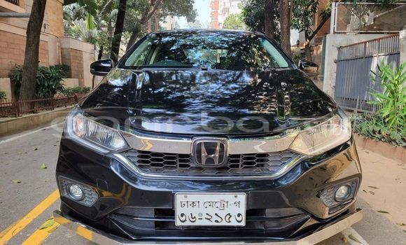 Buy Used 2017 Honda Grace in Dhaka, Dhaka