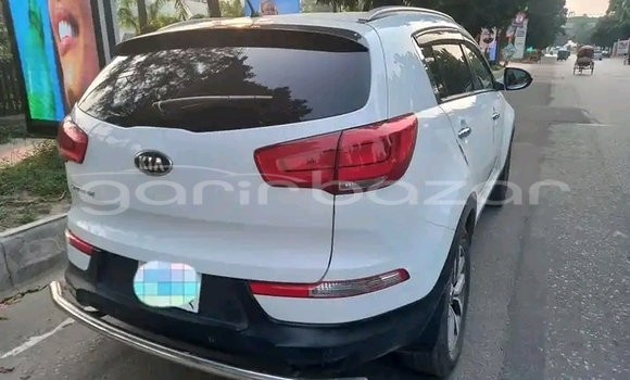 কেনা ব্যবহৃত Mercedes-Benz Sportage White গাড়ী মধ্যে ঢাকা মধ্যে Dhaka কেনা ব্যবহৃত Mercedes-Benz Sportage White গাড়ী মধ্যে ঢাকা মধ্যে Dhaka