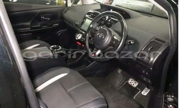 Buy Used 2019 Toyota Prius in Dhaka, Dhaka Buy Used 2019 Toyota Prius in Dhaka, Dhaka