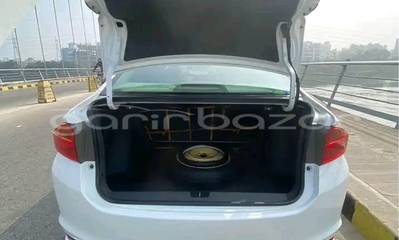কেনা ব্যবহৃত Honda Grace White গাড়ী মধ্যে ঢাকা মধ্যে Dhaka কেনা ব্যবহৃত Honda Grace White গাড়ী মধ্যে ঢাকা মধ্যে Dhaka