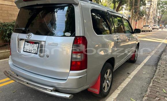 Buy Used 2011 Toyota Succeed in Dhaka, Dhaka Buy Used 2011 Toyota Succeed in Dhaka, Dhaka