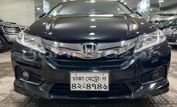 Buy Used 2014 Honda Grace in Dhaka, Dhaka Buy Used 2014 Honda Grace in Dhaka, Dhaka