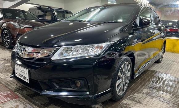 Buy Used 2014 Honda Grace in Dhaka, Dhaka Buy Used 2014 Honda Grace in Dhaka, Dhaka