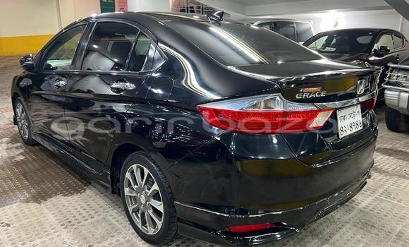 Buy Used 2014 Honda Grace in Dhaka, Dhaka Buy Used 2014 Honda Grace in Dhaka, Dhaka