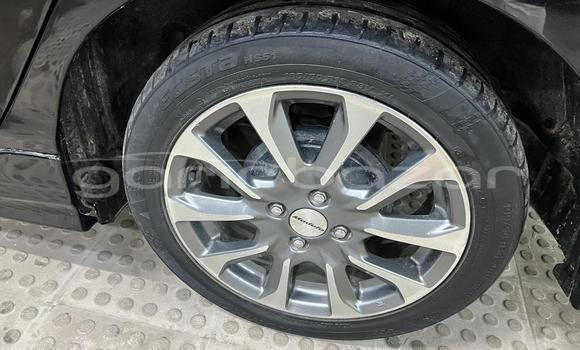 Buy Used 2014 Honda Grace in Dhaka, Dhaka Buy Used 2014 Honda Grace in Dhaka, Dhaka