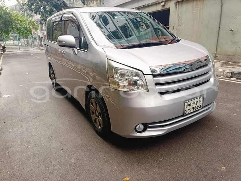 Big with watermark toyota voxy rangpur badarganj 11307