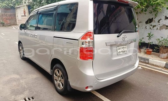 Buy Used 2021 Toyota Voxy in Badarganj, Rangpur Buy Used 2021 Toyota Voxy in Badarganj, Rangpur