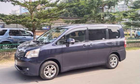 Buy Used 2012 Toyota Nadia in Dhaka, Dhaka Buy Used 2012 Toyota Nadia in Dhaka, Dhaka