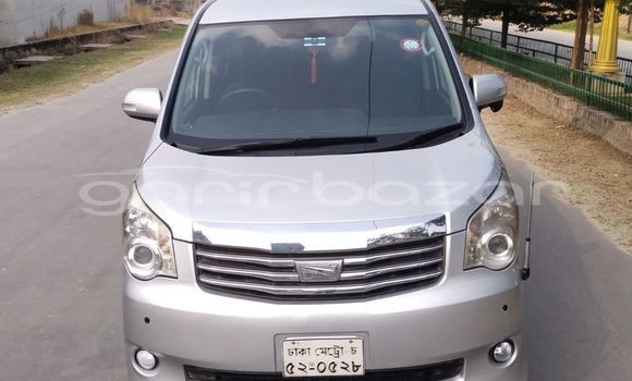 Buy Used 2012 Toyota Noah in Dhaka, Dhaka Buy Used 2012 Toyota Noah in Dhaka, Dhaka