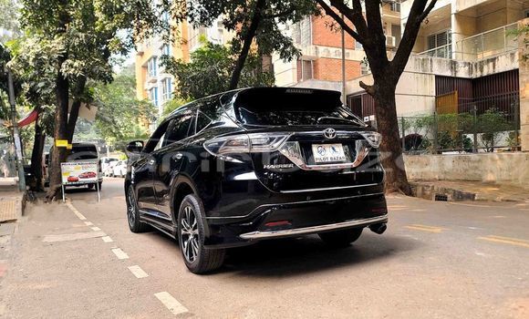 Buy Used 2021 Toyota Harrier in Bagerhat, Khulna Buy Used 2021 Toyota Harrier in Bagerhat, Khulna
