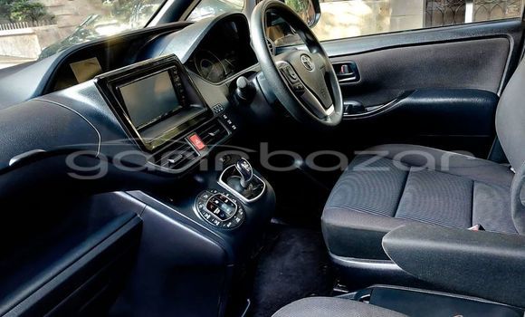 Buy Used 2021 Toyota Voxy in Bagerhat, Khulna Buy Used 2021 Toyota Voxy in Bagerhat, Khulna