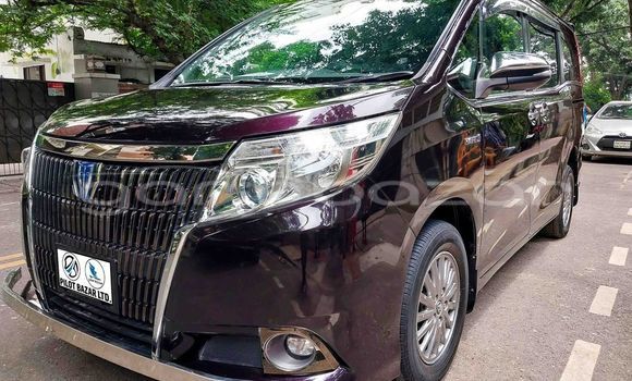 Buy Used 2021 Toyota Esquire in Baniachang, Habiganj Buy Used 2021 Toyota Esquire in Baniachang, Habiganj