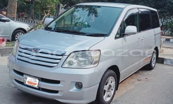 Buy Used 2020 Toyota Noah in Badarganj, Rangpur Buy Used 2020 Toyota Noah in Badarganj, Rangpur