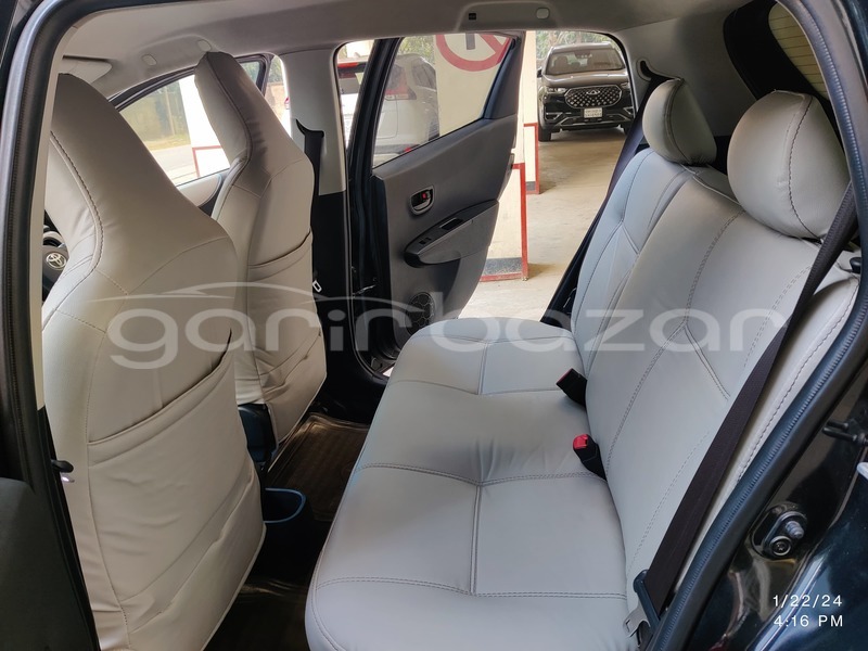 Big with watermark toyota vitz dhaka dhaka 11484