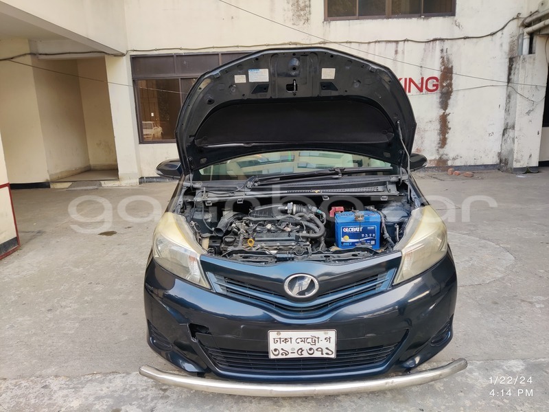Big with watermark toyota vitz dhaka dhaka 11484