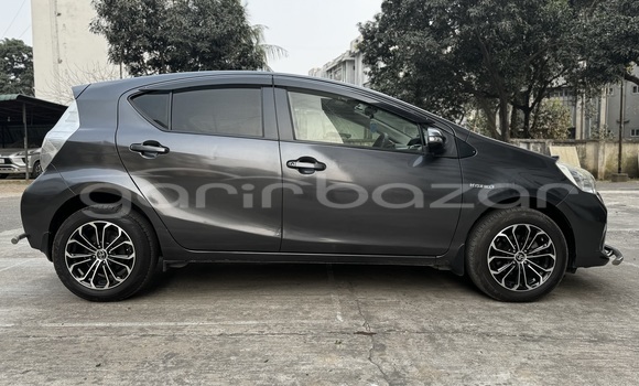 কেনা ব্যবহৃত Toyota Aqua Metallic গাড়ী মধ্যে ঢাকা মধ্যে Dhaka কেনা ব্যবহৃত Toyota Aqua Metallic গাড়ী মধ্যে ঢাকা মধ্যে Dhaka