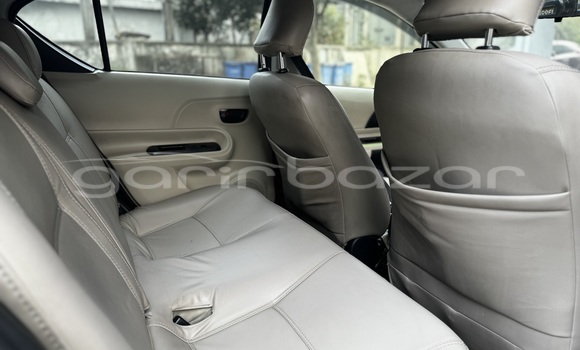 কেনা ব্যবহৃত Toyota Aqua Metallic গাড়ী মধ্যে ঢাকা মধ্যে Dhaka কেনা ব্যবহৃত Toyota Aqua Metallic গাড়ী মধ্যে ঢাকা মধ্যে Dhaka