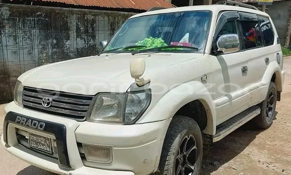 Buy Used Toyota Land Cruiser in Bheramara, Kushtiya Buy Used Toyota Land Cruiser in Bheramara, Kushtiya