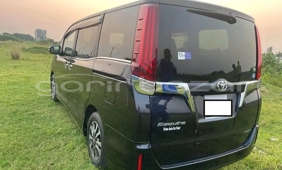 Buy Used Toyota Esquire in Bandarban, Bandarban Buy Used Toyota Esquire in Bandarban, Bandarban