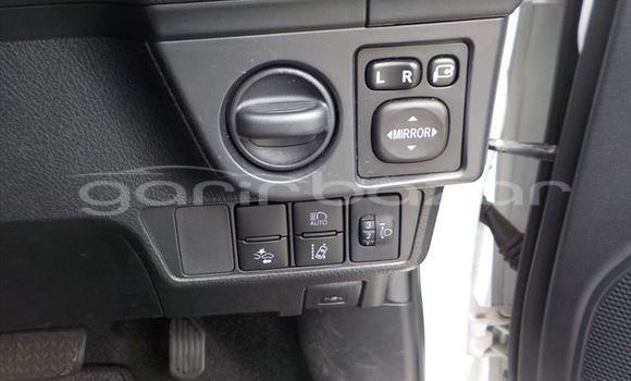 Buy Import 2018 Toyota Axio in Dhaka, Dhaka Buy Import 2018 Toyota Axio in Dhaka, Dhaka