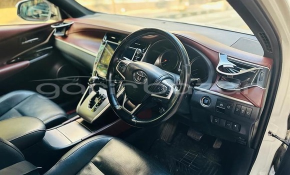 কেনা ব্যবহৃত Toyota Harrier White গাড়ী মধ্যে আদমদিঘী মধ্যে Bogora কেনা ব্যবহৃত Toyota Harrier White গাড়ী মধ্যে আদমদিঘী মধ্যে Bogora