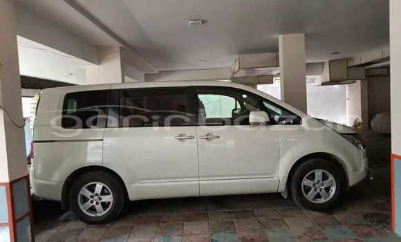 কেনা ব্যবহৃত Mitsubishi Delica Pearl গাড়ী মধ্যে ঢাকা মধ্যে Dhaka কেনা ব্যবহৃত Mitsubishi Delica Pearl গাড়ী মধ্যে ঢাকা মধ্যে Dhaka
