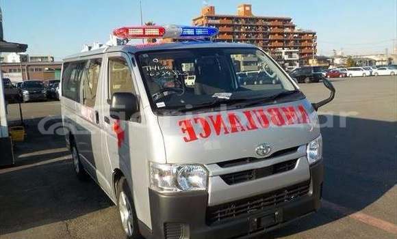 কিনুন ব্যবহৃত Toyota গাড়ী কিনুন ব্যবহৃত Toyota গাড়ী
