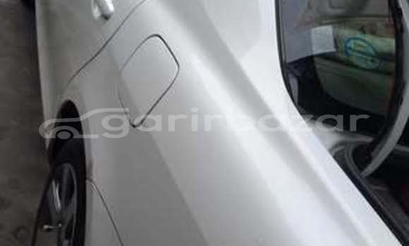 কিনুন ব্যবহৃত Toyota গাড়ী কিনুন ব্যবহৃত Toyota গাড়ী