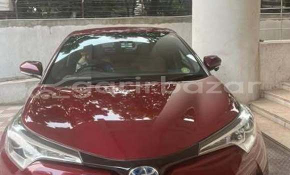 কিনুন ব্যবহৃত Toyota গাড়ী