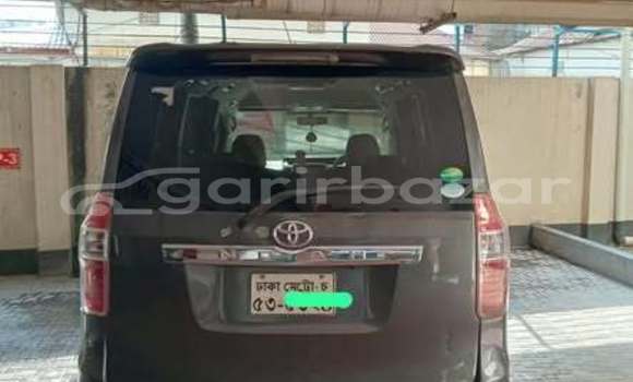 কিনুন ব্যবহৃত Toyota গাড়ী কিনুন ব্যবহৃত Toyota গাড়ী
