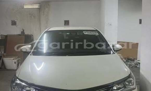 কিনুন ব্যবহৃত Toyota গাড়ী
