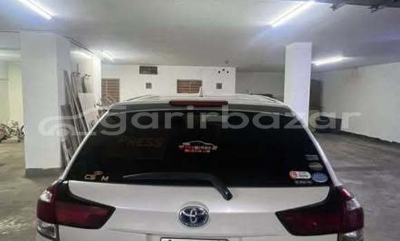 কিনুন ব্যবহৃত Toyota গাড়ী কিনুন ব্যবহৃত Toyota গাড়ী