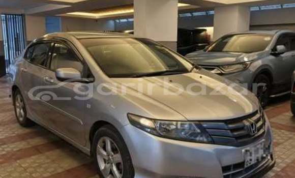 কিনুন ব্যবহৃত Honda গাড়ী কিনুন ব্যবহৃত Honda গাড়ী