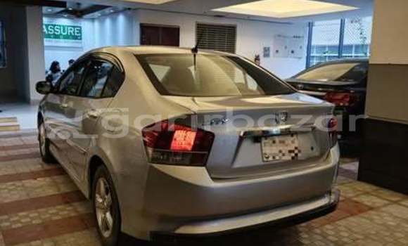 কিনুন ব্যবহৃত Honda গাড়ী কিনুন ব্যবহৃত Honda গাড়ী