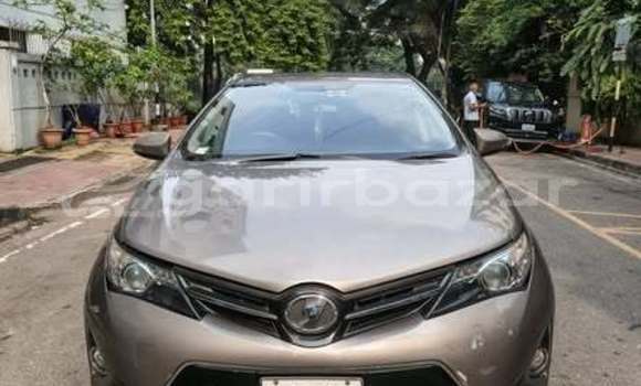 কিনুন ব্যবহৃত Toyota গাড়ী কিনুন ব্যবহৃত Toyota গাড়ী