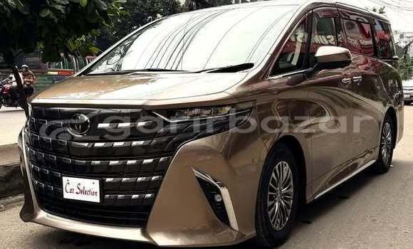 কিনুন ব্যবহৃত Toyota গাড়ী কিনুন ব্যবহৃত Toyota গাড়ী