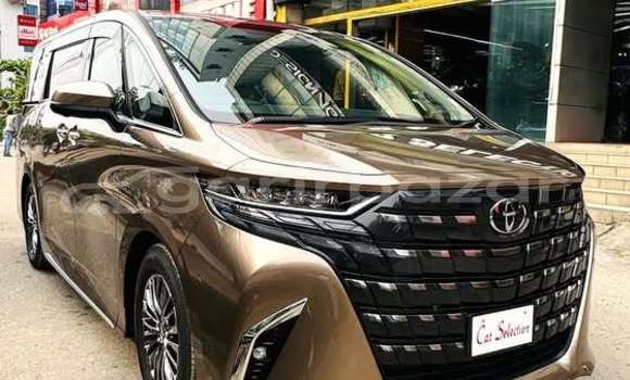কিনুন ব্যবহৃত Toyota গাড়ী কিনুন ব্যবহৃত Toyota গাড়ী