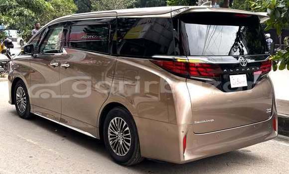 কিনুন ব্যবহৃত Toyota গাড়ী কিনুন ব্যবহৃত Toyota গাড়ী