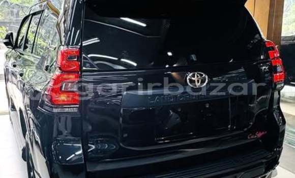 কিনুন ব্যবহৃত Toyota গাড়ী কিনুন ব্যবহৃত Toyota গাড়ী
