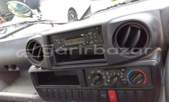 কিনুন ব্যবহৃত Toyota গাড়ী কিনুন ব্যবহৃত Toyota গাড়ী