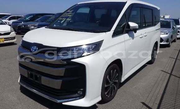 কিনুন ব্যবহৃত Toyota গাড়ী কিনুন ব্যবহৃত Toyota গাড়ী