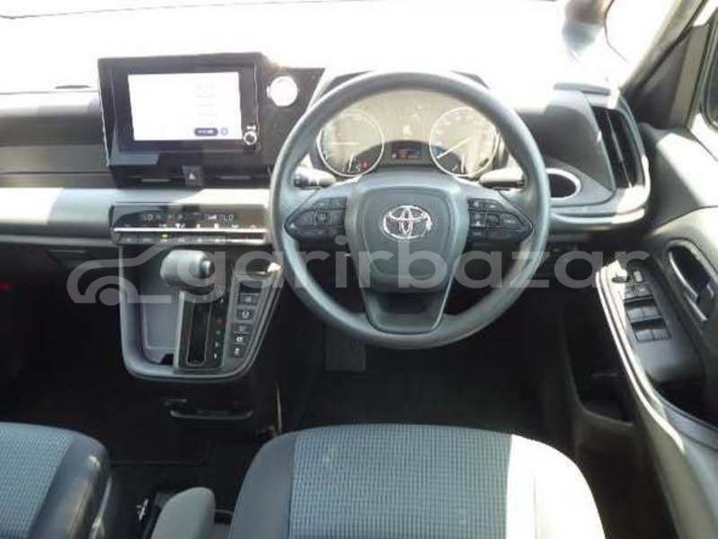 Big with watermark toyota noah dhaka dhaka 91193