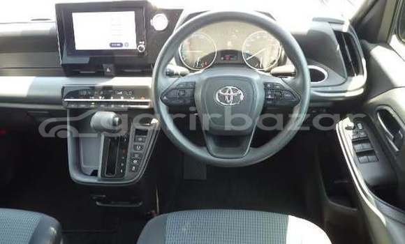 কিনুন ব্যবহৃত Toyota গাড়ী কিনুন ব্যবহৃত Toyota গাড়ী
