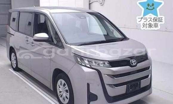 কিনুন ব্যবহৃত Toyota গাড়ী কিনুন ব্যবহৃত Toyota গাড়ী