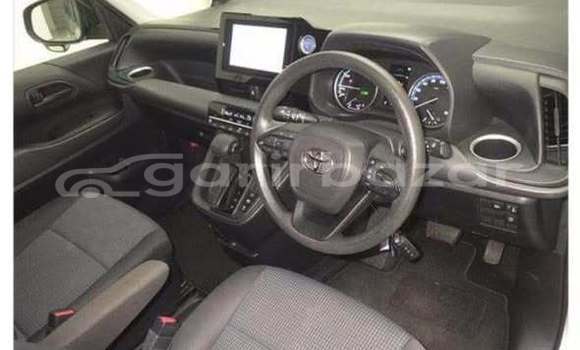 কিনুন ব্যবহৃত Toyota গাড়ী কিনুন ব্যবহৃত Toyota গাড়ী