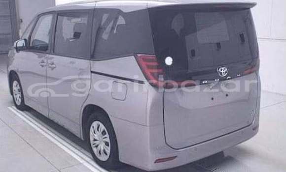 কিনুন ব্যবহৃত Toyota গাড়ী কিনুন ব্যবহৃত Toyota গাড়ী