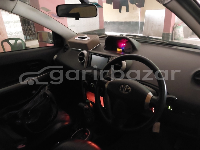 Big with watermark toyota ist silver 2004 dhaka dhaka 91209