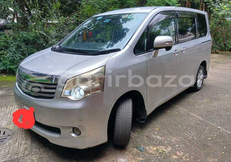 Big with watermark toyota noah silver 2011 dhaka dhaka 91226