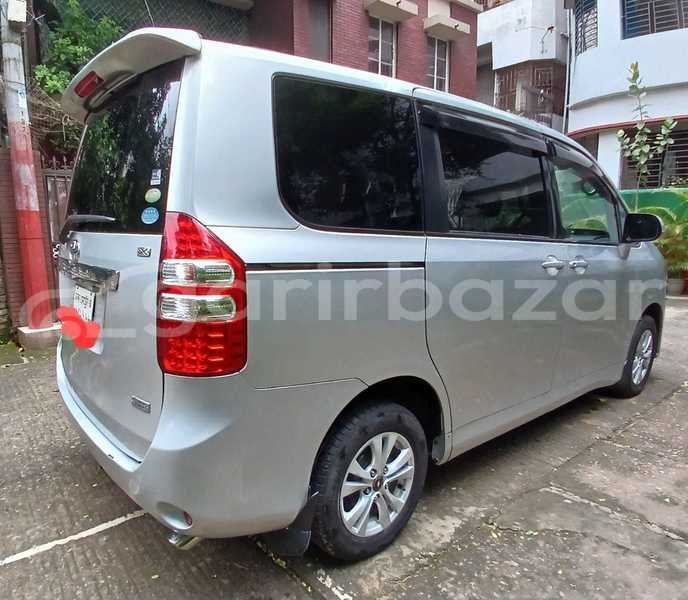 Big with watermark toyota noah silver 2011 dhaka dhaka 91226